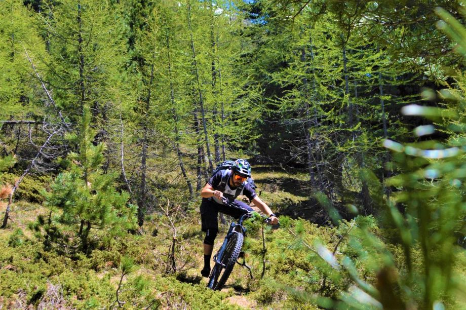 Tour Mtb Lago Di Como Valchiavenna Valtellina Con Adam Quadroni